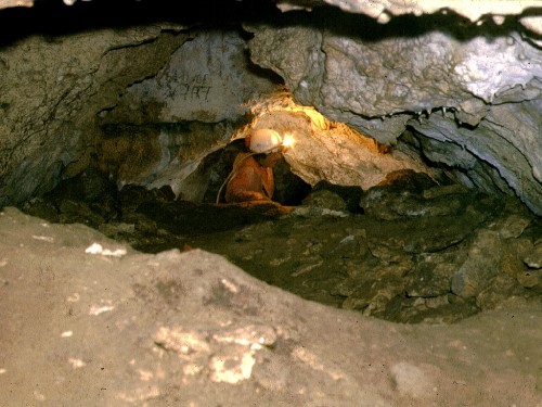 (c) Thierry LE ROUX - Site Web Cavernes en Saintonge.
